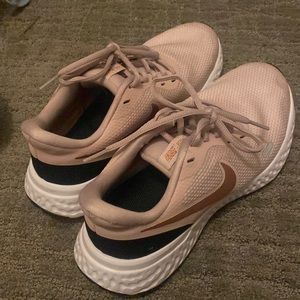 Nike rose gold runners